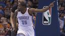 Oklahoma Thunder berhasil menumbangkan L. A. Clippers 120-108 pada lanjutan NBA, Kamis (10/3/2016).  (J Pat Carter/Getty Images/AFP)
