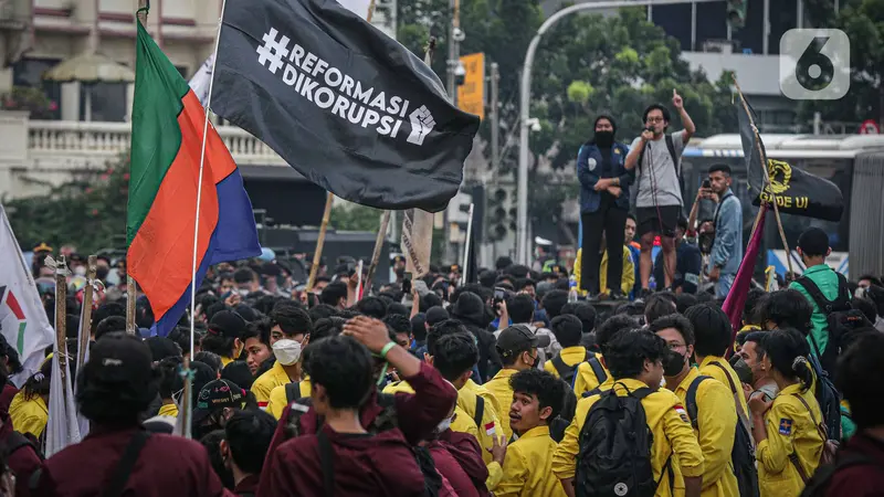 Aksi Demo BEM di Kawasan Harmoni