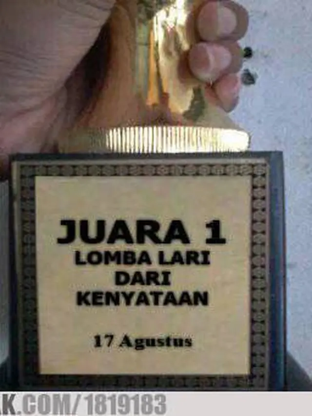 6 Tulisan Kocak di Piala Juara 1 Ini Unik, Kategorinya Bikin Geleng Kepala
