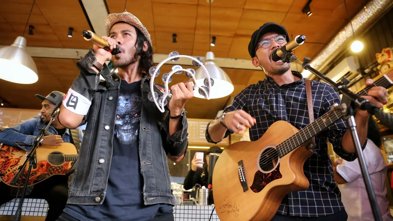 [Bintang] Chicco Jerikho dan Rio Dewanto
