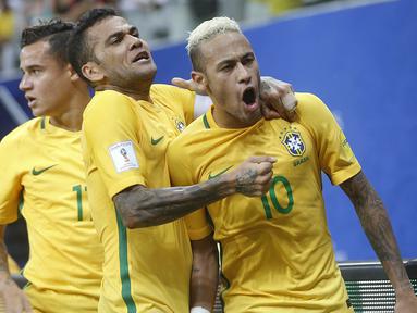 Neymar menjadi penentu kemenangan timnya dengan satu gol ke gawang Kolombia, brasil menang 2-1 pada laga kualifikasi Piala Dunia 2018 Zona Conmebol di Manaus, Brasil, (7/9/2016) WIB. (AP/Andre Penner)