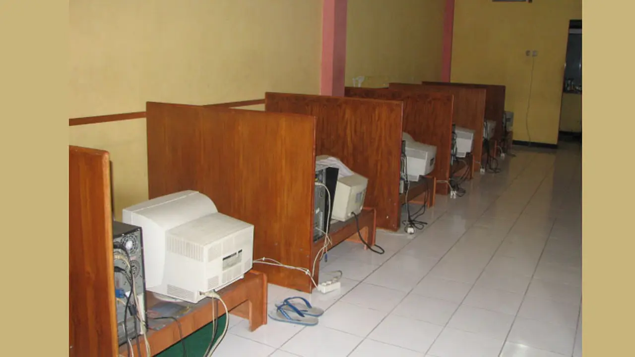 Misteri Dibalik Perkenalan Internet