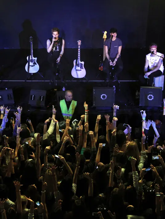 Bagi para penggemar di tanah air dapat membeli tiket konser 5 Seconds of Summer ini pada 16 November 2015 mendatang. (Bintang/EPA)