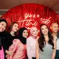 Melihat penampilan Aurel Hermansyah, Syahnaz Sadiqah, dan Olla Ramlan di ultah MUA Marlene Hariman (@aurel.hermansyah)