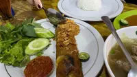 Kenggulan Sate Bandeng Khas Cilegon (Liputan6.com/Putri Anastasia Bangalino Suryana)
