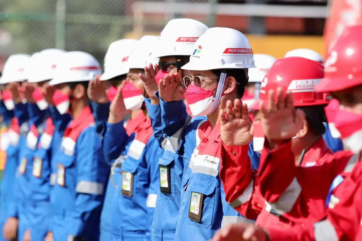 PT Pertamina (Persero) menggelar Upacara HUT ke-77 Kemerdekaan Republik Indonesia di lokasi Kilang Refinery Unit (RU) IV Cilacap. (Dok. Pertamina)