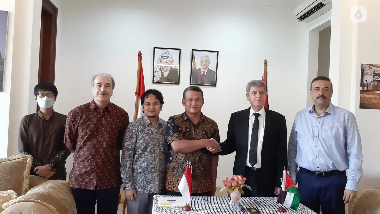 Polibatam di Kedutaan Besar Palestina di Jakarta.