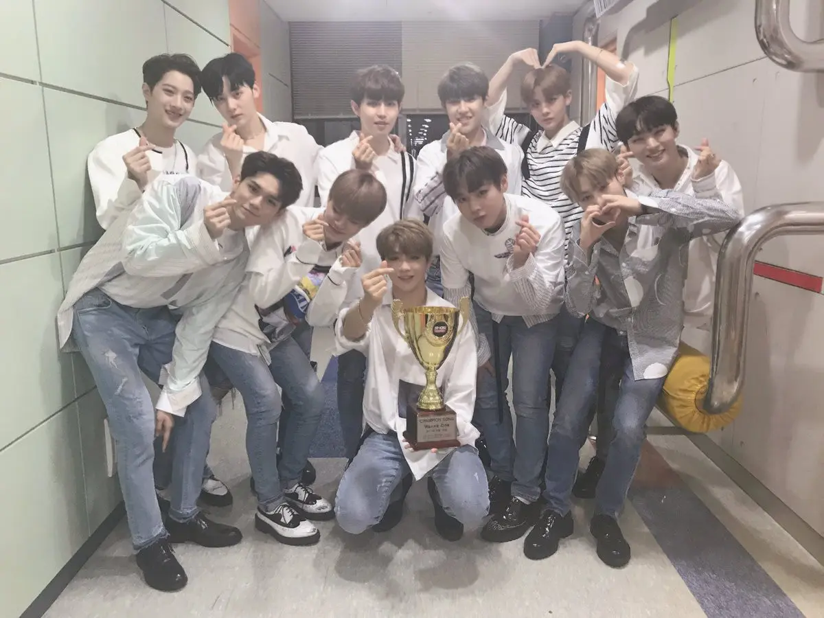 Wanna One (Twitter/WannaOne_twt)