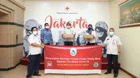 PT Charoen Pokphand Indonesia Tbk (CPI) memberikan bantuan berupa makanan siap saji 'Fiesta Ready Meal' untuk membantu para nakes dan pekerja lapangan PMI.