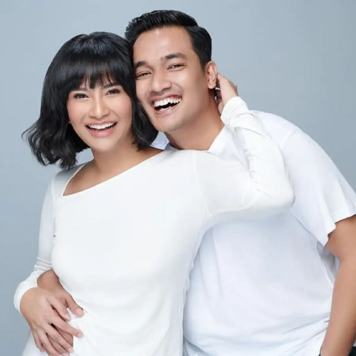 Viral, Momen Bahagia Mendiang Vanessa Angel - Bibi Andriansyah Beli Mobil  Pajero Sport Putih 8 Bulan Lalu - ShowBiz Liputan6.com