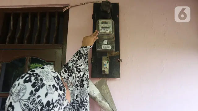FOTO: Listrik Gratis di Tengah Pandemi Virus Corona COVID-19