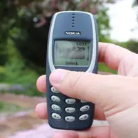 Pada zamannya, Nokia 3310 begitu menjadi kebanggan setiap orang yang memilikinya. (Via: joe.ie)