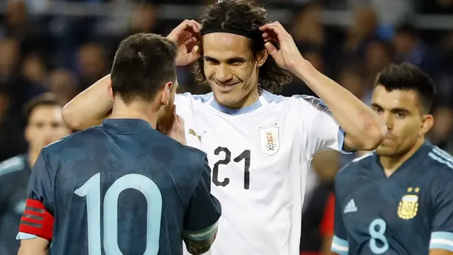 Messi dan Cavani