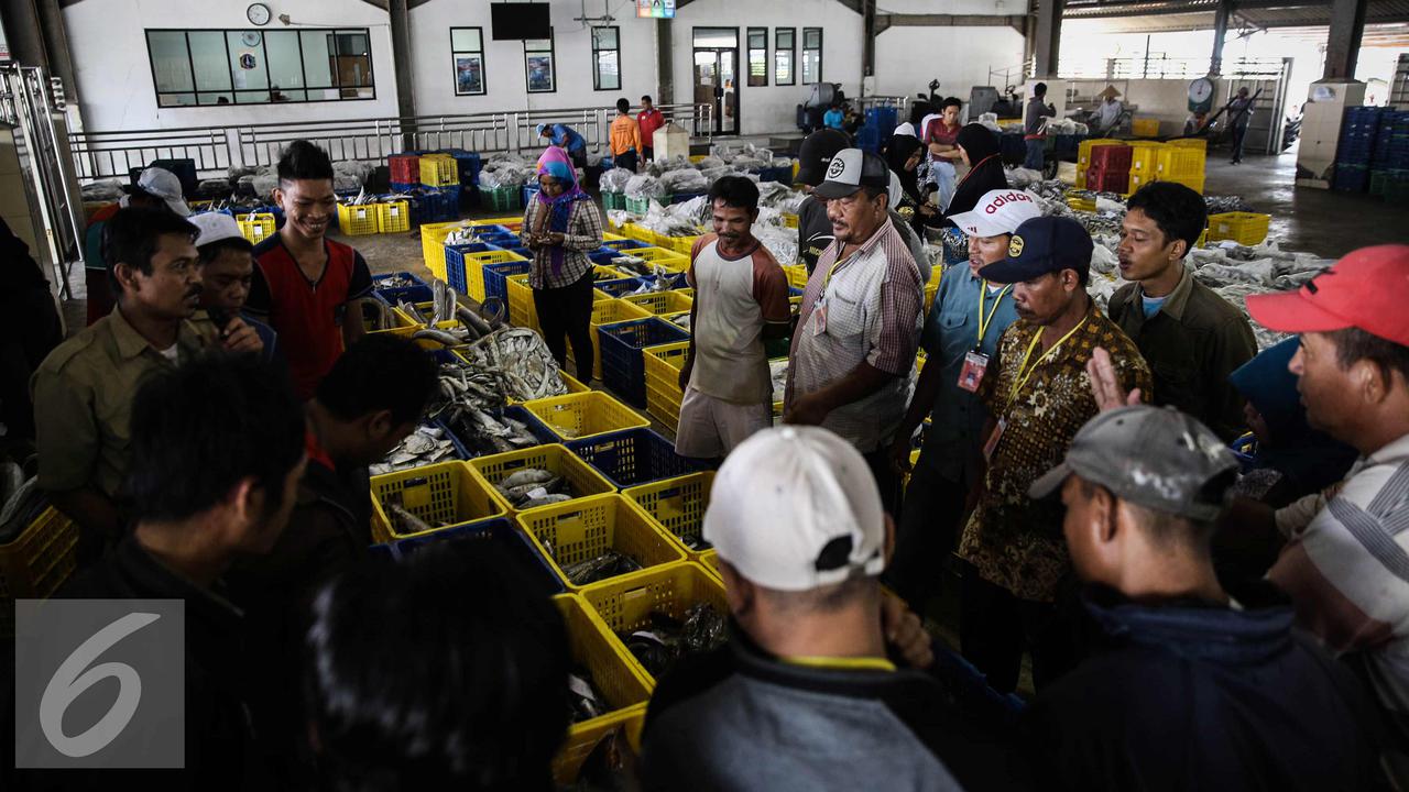 2016324-Pelelangan-Ikan-Muara-Angke-Jakarta-FF