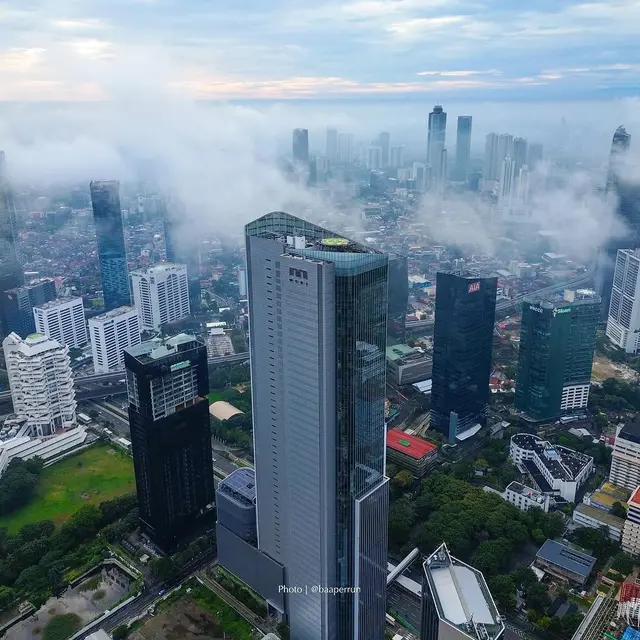 Jakarta Berkabut