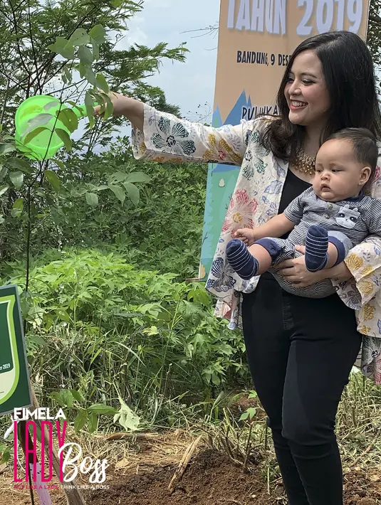 “Sehingga aku tahu nih sebagai individu, sebagai masyarakat apa sih tantangan dalam melakukan kehidupan ramah lingkungan," jelasnya kemudian. (FOTO: Doc. Tasya Kamila)
