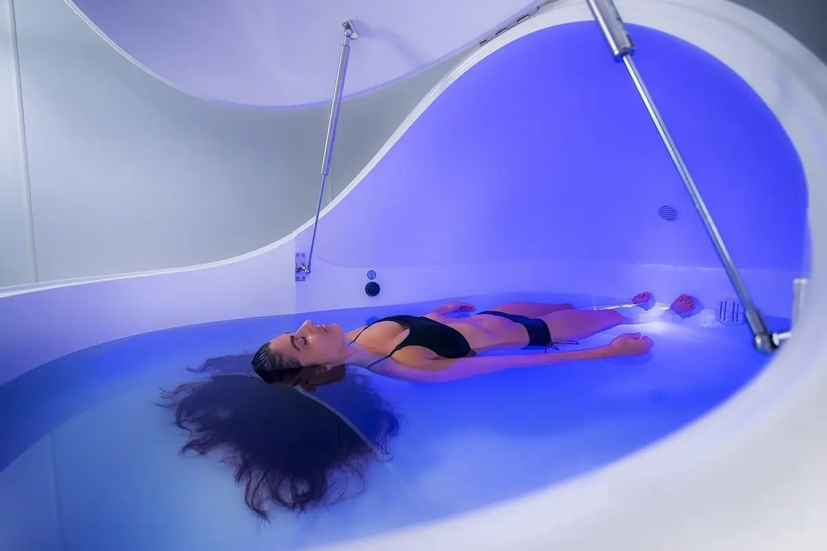 Informasi Seputar Sensory Deprivation Training (Photo by almostfearless.com)