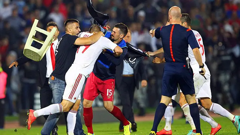 Kerusuhan Serbia vs Albania (Reuters)