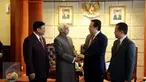 Wakil Presiden India Hamid Ansari (kedua kiri) bertemu dengan Ketua DPD RI, Irman Gusman (kedua kanan), Jakarta, Selasa (3/11/2015). Pembicaraan fokus pada hubungan demokrasi dan budaya antara Indonesia dan India. (Liputan6.com/Johan Tallo)