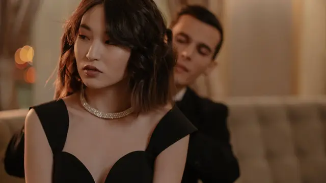 Arti Mimpi Kalung Putus Berdasarkan Status dan Usia