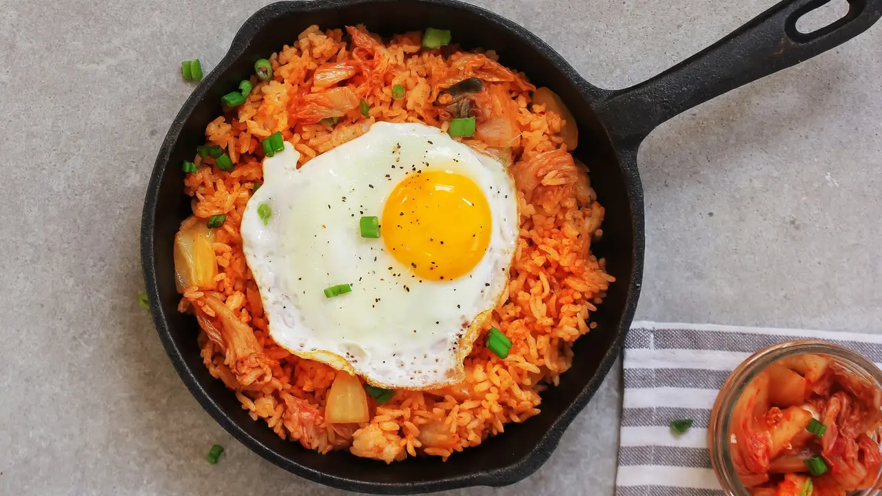 nasi goreng tuna kimchi