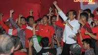 Calon presiden Joko Widodo alias Jokowi memberikan pembekalan kepada kader PDIP di Pacitan, Senin 31 Maret 2014 (Liputan6.com/Herman Zakharia)
