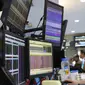 Indeks harga saham gabungan (IHSG) ditutup melemah 0,33% atau 18,94 poin ke level 5.693,39, Jakarta, Selasa (30/5). (Liputan6.com/Angga Yuniar)