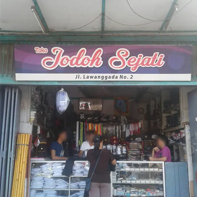6 Nama Toko Tema Percintaan Ini Bikin Geleng Kepala