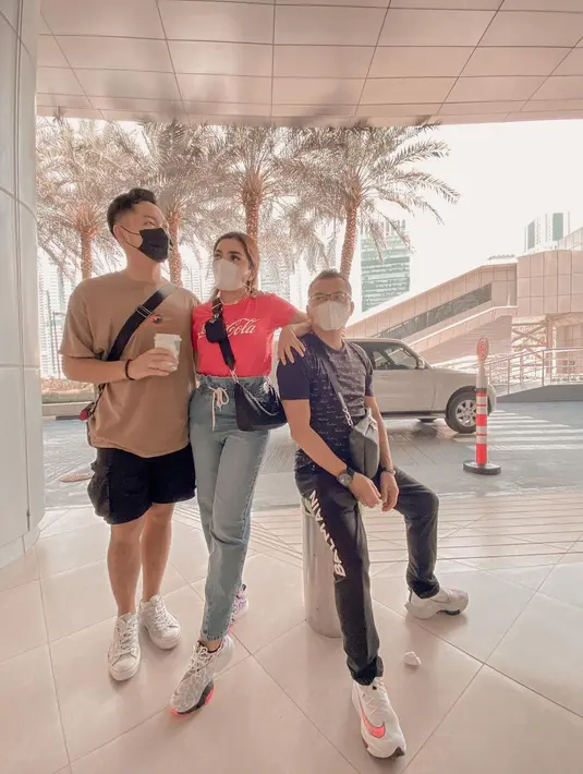 Keluarga Anang Hermansyah dan Ashanty di Dubai (Instagram/ashanty_ash)