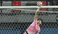 Penyelamatan kiper Borneo FC Samarinda, Nadeo Argawinata saat bertandang ke markas Bali United dalam lanjutan BRI Super League 2025/2026 Senin (11/5/2026). (Dok. Borneo FC Samarinda)
