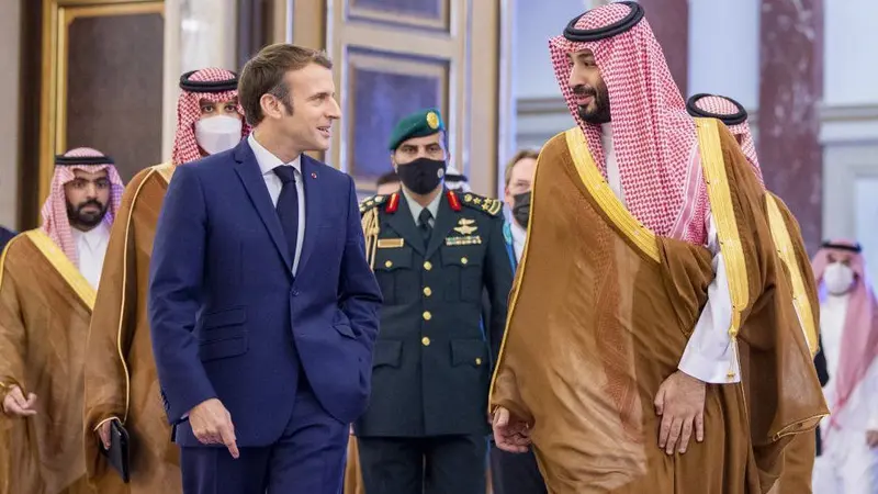 Kunjungan Putra Mahkota Mohammed bin Salman ke Prancis dan menemui Presiden Emmanuel Macron mendapat kecaman.