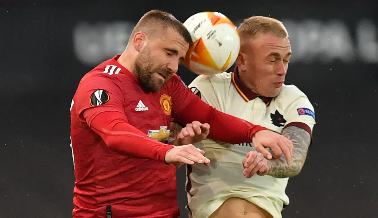 Sempat nyaris pensiun karena insiden tersebut, Shaw terus berjuang untuk sembuh dan akhirnya mampu bangkit. Kini ia kembali menemukan performa terbaiknya dan dianggap salah satu pemain bertahan paling komplet saat ini. (Foto:AFP/Paul Ellis)