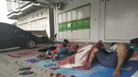 Takut Penjarahan, Warga Palu Pilih Tidur di Teras Rumah