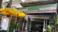 Menyantap makanan di Warung Bali di Phnom Penh, Kamboja sedikit mengobati kerinduan akan Indonesia. (Bola.com/Zulfirdaus Harahap)
