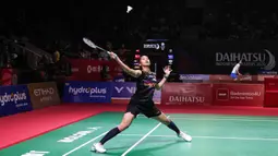 Bertanding di Istora Gelora Bung Karno, Senayan, Jakarta, Rabu (21/1/2026) malam, Putri Kusuma Wardani unggul dua set langsung dengan skor 21-15, 21-15. Tampak dalam foto, pebulu tangkis tunggal putri Indonesia, Putri Kusuma Wardani saat beraksi melawan wakil Taiwan, Sung Shuo Yun, pada babak 32 besar Indonesia Masters 2026 di Istora Gelora Bung Karno, Senayan, Jakarta, Rabu (21/1/2026) malam. (Bola.com/Abdul Aziz)