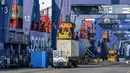 Kebijakan baru ini menandai peningkatan signifikan dari tarif dasar sebelumnya yang hanya 10 persen dan berlaku untuk hampir seluruh mitra dagang AS. (Bay ISMOYO/AFP)