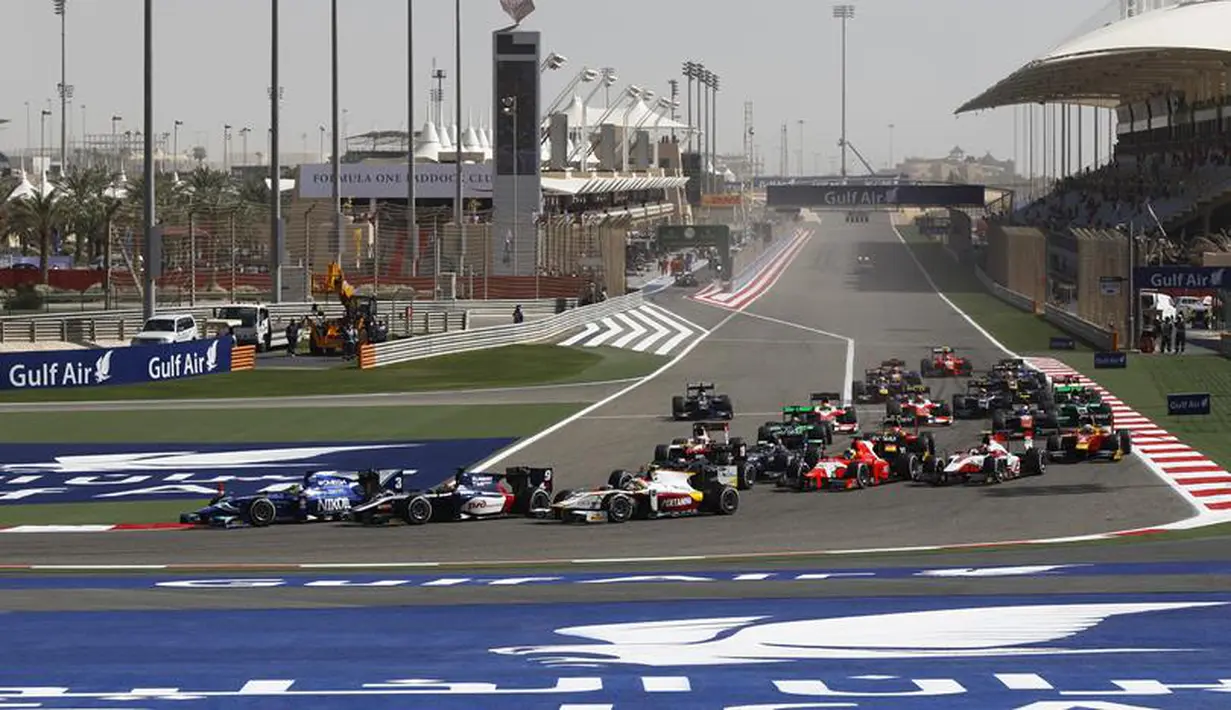 9.	Jalannya Race 2 balap GP2 di Sirkuit Internasional Sakhir, Bahrain. Minggu (19/4). (photo by gp2series)