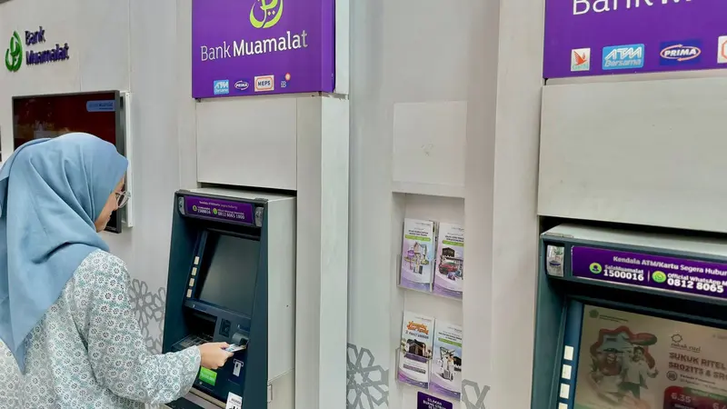 Kartu Shar-E Debit Muamalat dapat digunakan di seluruh dunia baik untuk transaksi belanja maupun transaksi di ATM melalui jaringan ATM dan EDC berlogo VISA. (Dok Bank Muamalat)