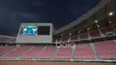 Stadion Rajamangala memiliki kapasitas 65.000 tempat duduk usai direnovasi dan untuk mengakses daerah Stadion Rajamangala, para pengunjung bisa memakai Skytrain dan MRT. (Bola.com/Vitalis Yogi Trisna)