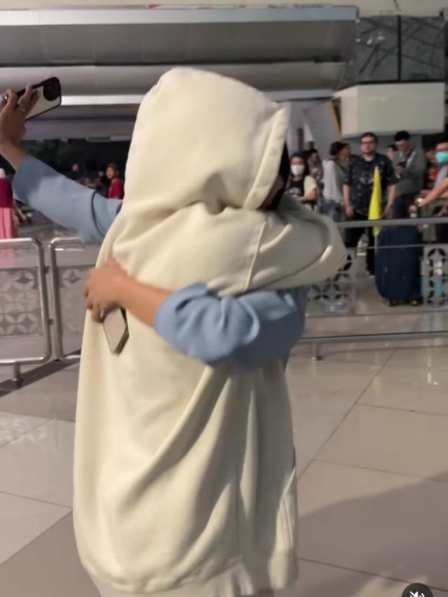 Ririn Ekawati bareng putri sulungnya, Jasmine Abeng (Foto: instagram ririnekawati)