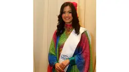 Presenter  Asty Ananta tampil menawan dengan busana yang dikenakanya. Kamis (12/6/14) (Liputan6.com/Andrian M Tunay)