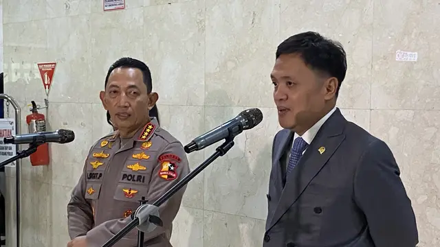 Kapolri Jendral Listyo Sigit Prabowo bersama Ketua Komisi III habiburokhman