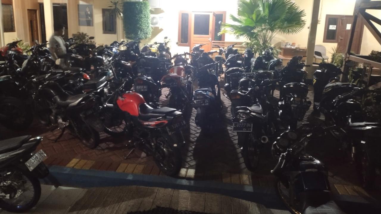 Puluhan motor brong diamankan polisi di Surabaya. (Istimewa)
