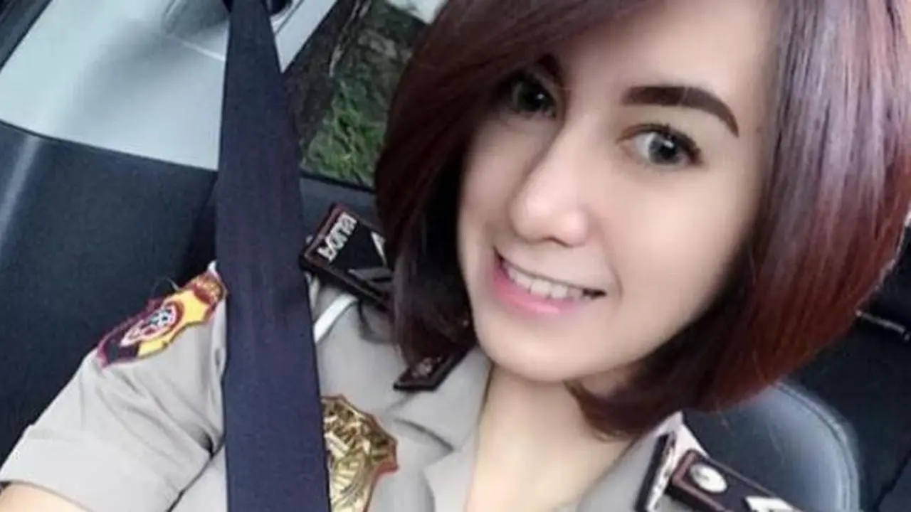 Top 3 Hari Ini: Briptu Hilda, Polwan Cantik yang Hebohkan Netizen