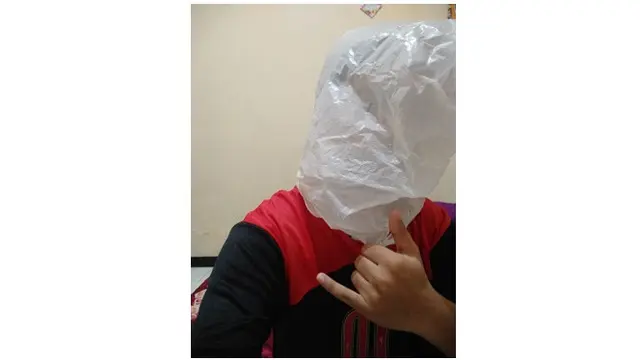 Foto Orang Tirukan Kampanye Lupain Plastik Ala Pevita Pearce Ini Bikin Senyum Geli