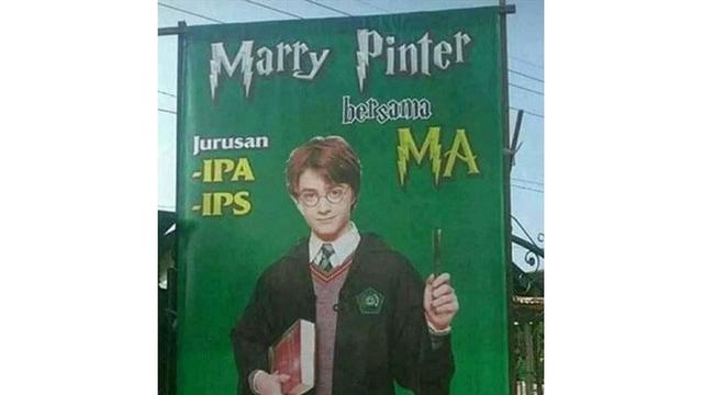 spanduk sekolah (sumber : instagram.com/awreceh)