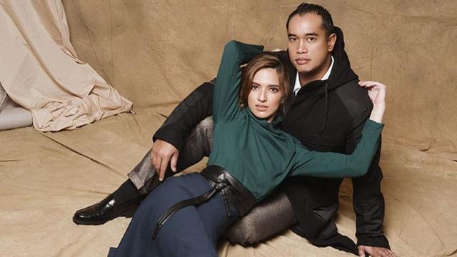 Nia Ramadhani Galau Diserbu Kritikan Ardi Bakrie Hibur Dengan Kalimat Puitis Showbiz Liputan6 Com