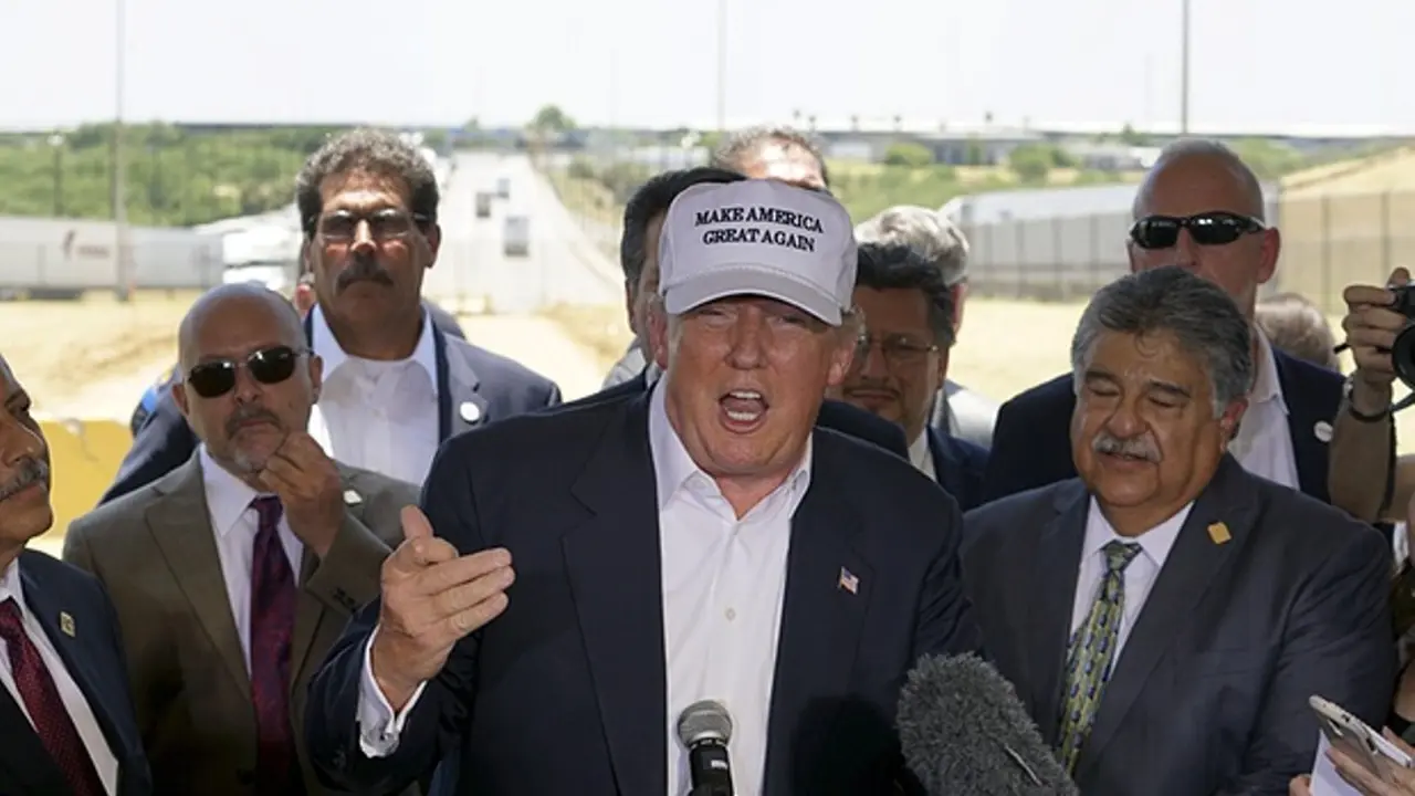Trump Ngotot Mengunjungi Perbatasan AS-Meksiko