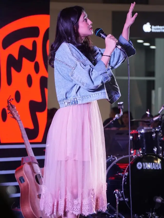 Suaranya Dihujat, Ini 6 Momen Keisya Levronka 'Indonesian Idol' Saat Manggung