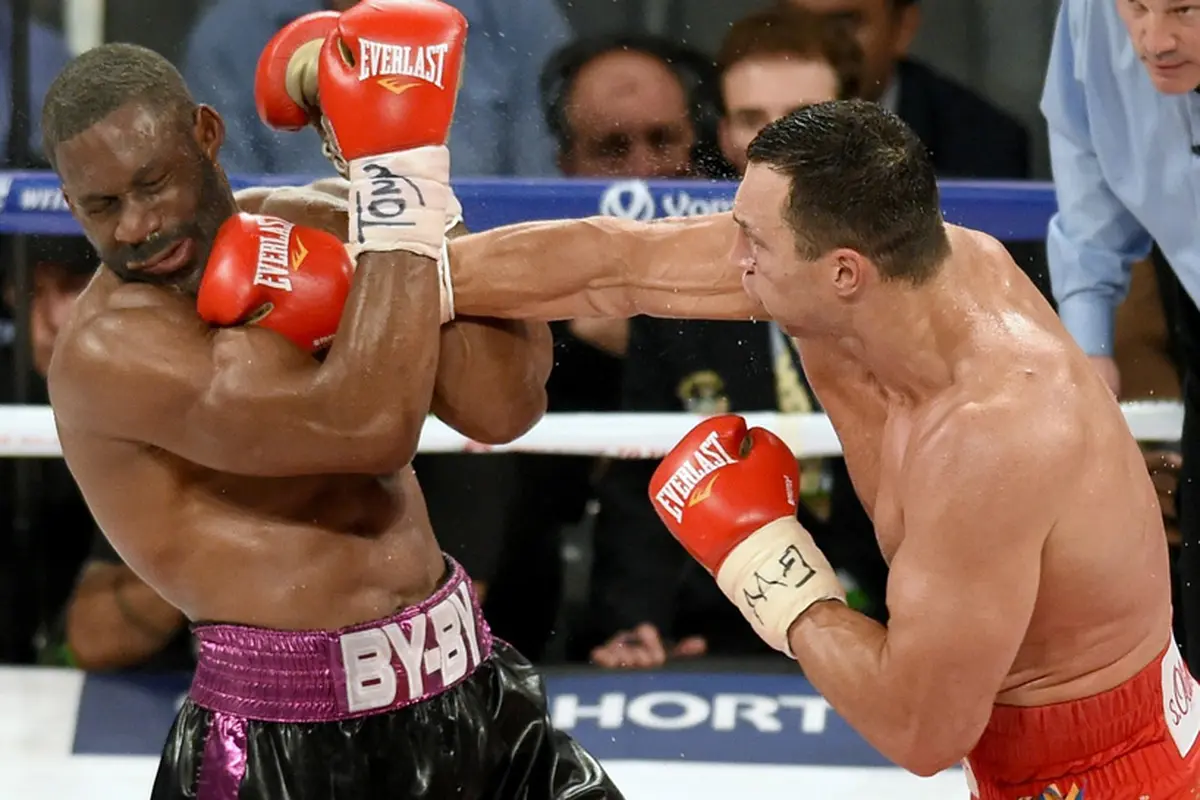 Jennings Sedih Tidak Bisa Pukul Kepala Klitschko (udah)